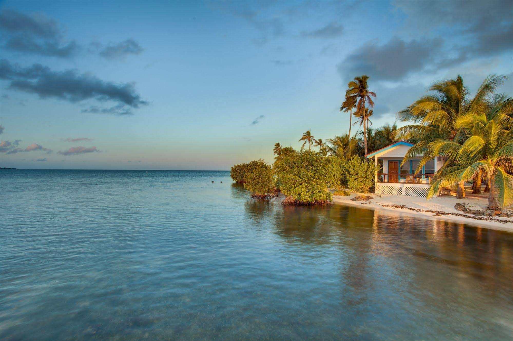 Hatchet Caye Island Resort (Adults Only) Placencia Exterior photo